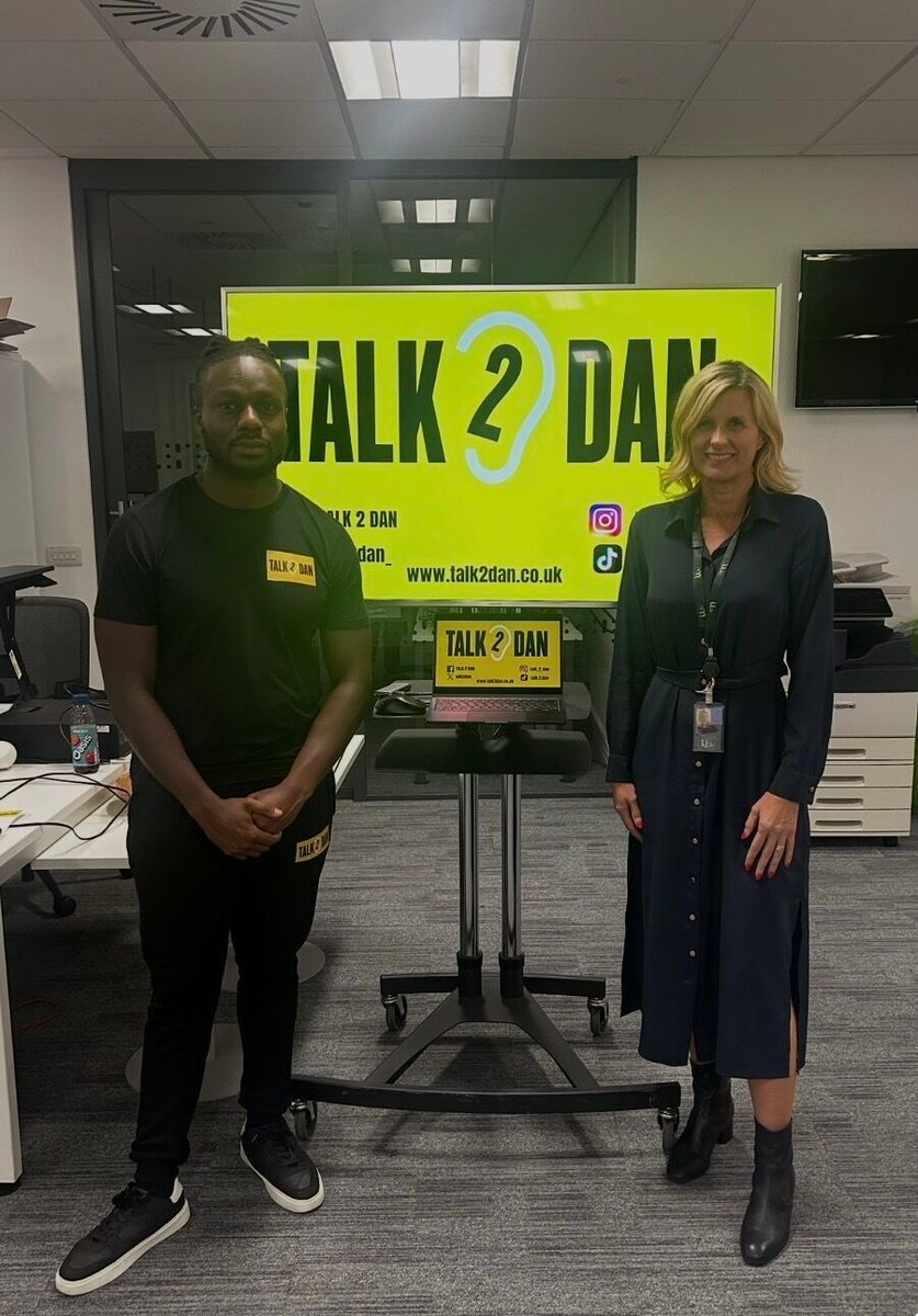 talk2dan_'s tweet photo. A fantastic day in Newcastle! 🚀
Great to partner with @ItvAcademy, @signpostprod & @gatesheadcoll to deliver sessions on CVs ✍️, networking 🤝 and interview skills 💼.
Thanks to everyone involved—we'll be back soon! 💙
#Talk2Dan #ScreenLAB #ITV #Newcastle 🎬 https://t.co/nFc4tTPzT2