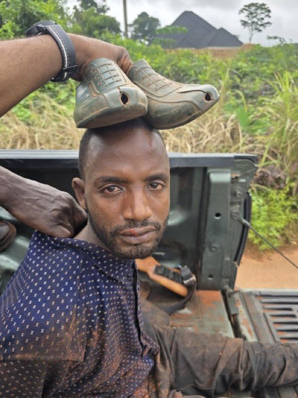 Neuton0001's tweet photo. 🚨 JUST IN  
Wanted bandit Abubakar Usman has been captured by security operatives in a Delta forest.

He had been on the security watchlist over banditry activities. The suspect is now in custody as investigations continue.

Major win for ongoing anti-banditry operations.  
#Delta #Security #Nigeria
