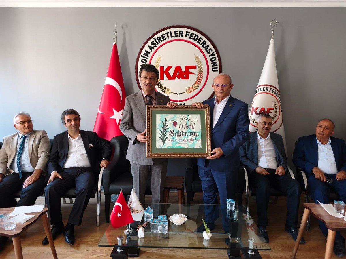 KadimAsiretler's tweet photo. Ak Parti Van Milletvekili Sayın Kayhan Türkmenoğlu ve beraberindeki heyet, genel merkezimizi ziyaret ettiler. Ziyaretlerinden dolayı kendilerine teşekkür ederiz.
@RasimASLAN65 @K_Turkmenoglu_V https://t.co/1Cb661RWhl