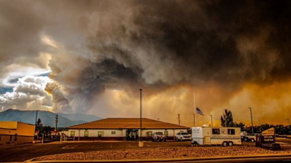 posted_news's tweet photo. A "Jet Stream" belt across Utah and Colorado has burned a combined total of 285,884 acres, breaking a historic regional record.
The #BabylonFire, #GoldMountainFire, #FerrisFire, #AspenAcresFire are located between 37.5°N and 38.2°N latitudes.
https://t.co/pUYz9voS0g
#COwx #UTwx https://t.co/JtgUDEBMNt