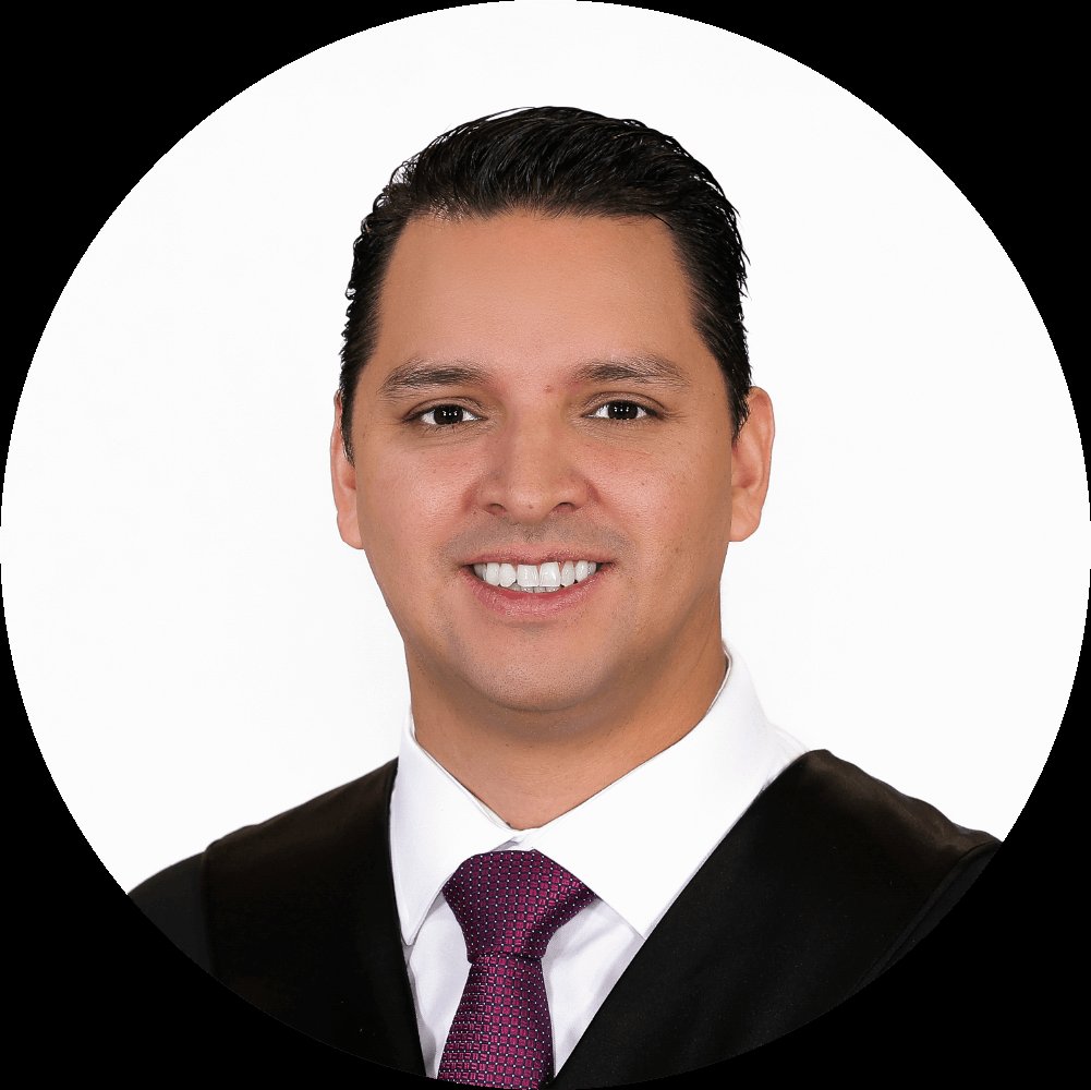 jorgegogdl's tweet photo. El ministro chicharrón Aristides Guerrero tiene 90 asesores en la corte, el segundo que más tiene tras Lenia Batres. El chicharrón vino con todas las botanas a la Corte. https://t.co/mCHykZswzF