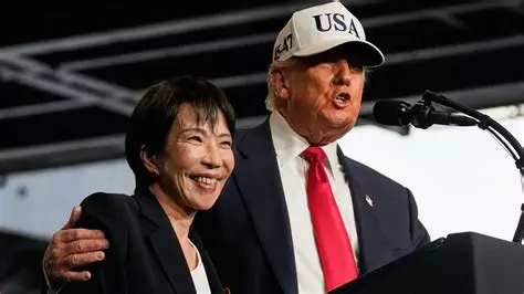 DollidarityArmy's tweet photo. Trump, embracing the Islamic State of Japan. https://t.co/6YVI87MGKH