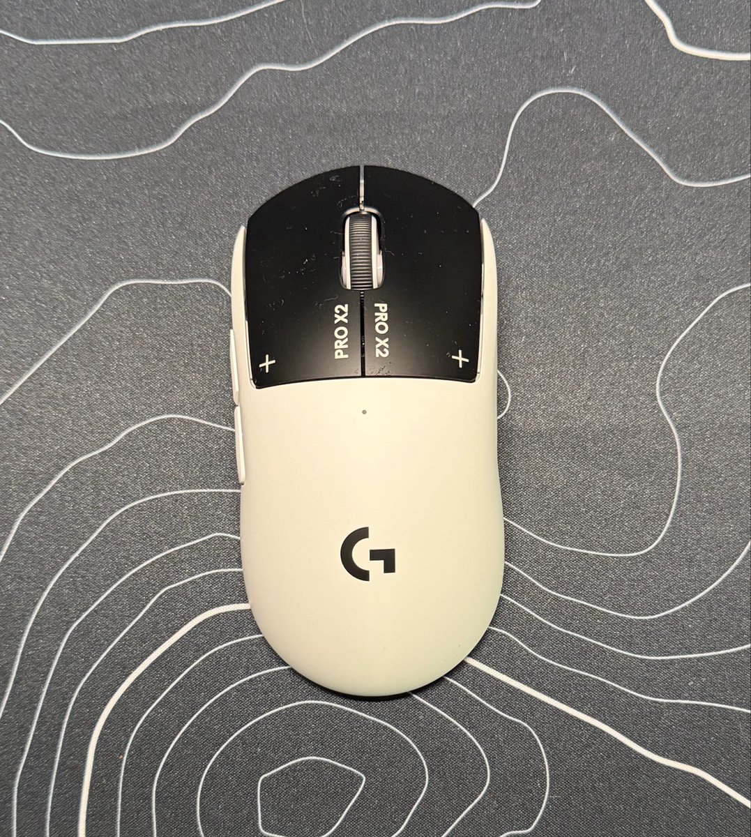 Chancerunk1025's tweet photo. 👾 SALE 👾

Logitech Superstrike Pro X2

$125 shipped OBO

Had grip tape installed so no wear. Includes all original packaging and dongle as well as aftermarket skates installed https://t.co/C79Dv4boh0