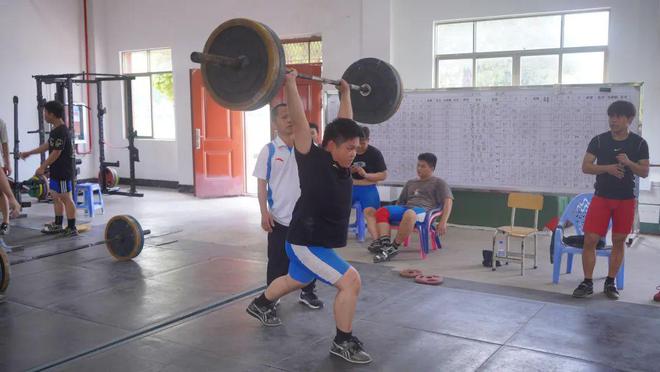 CharlottDPU34I's tweet photo. Today I pushed past my limits to finish that tough workout – growth starts when your comfort zone ends , https://t.co/FEfPnElz7O