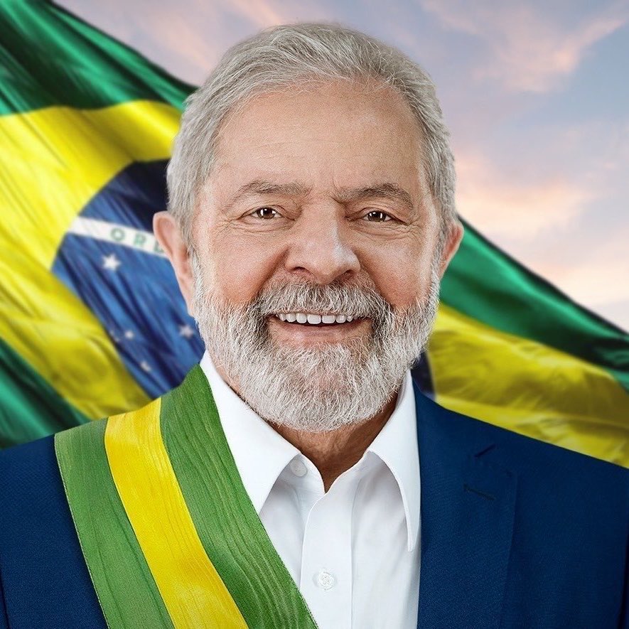QGdoPOP's tweet photo. 🚨 Lula e Flávio Bolsonaro empatam em São Paulo na disputa pela Presidência, diz Datafolha.

Qual dos dois terá seu voto em outubro? https://t.co/5ny6o8RFho