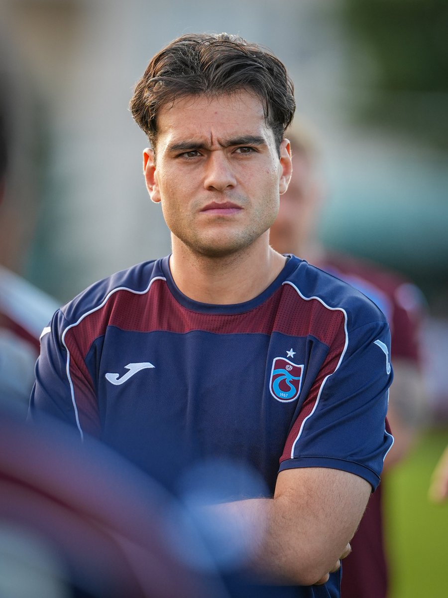 Trabzonspor's tweet photo. Yeni transferimiz Aral Şimşir, takımımızla ilk antrenmanına çıktı 💪 https://t.co/oJdGvLbhF6