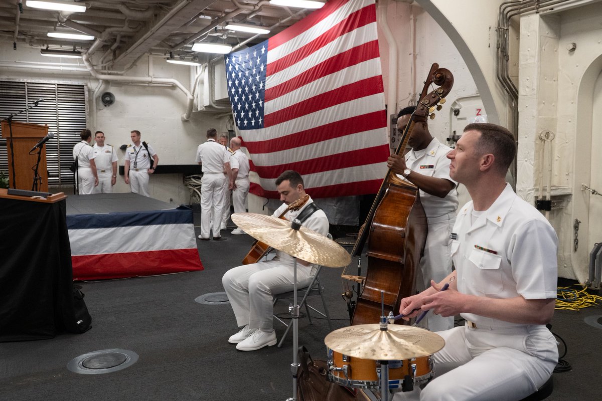usnavyband's tweet photo. On July 7, the U.S. Navy Band Brass Quintet and Commodores Jazz Combo performed at the International Naval Review Closing Ceremony aboard USS Arlington (LPD 24) in New York City. 

#USNavy #INR250 #America250 #NYC https://t.co/1TZq9Z9nmU