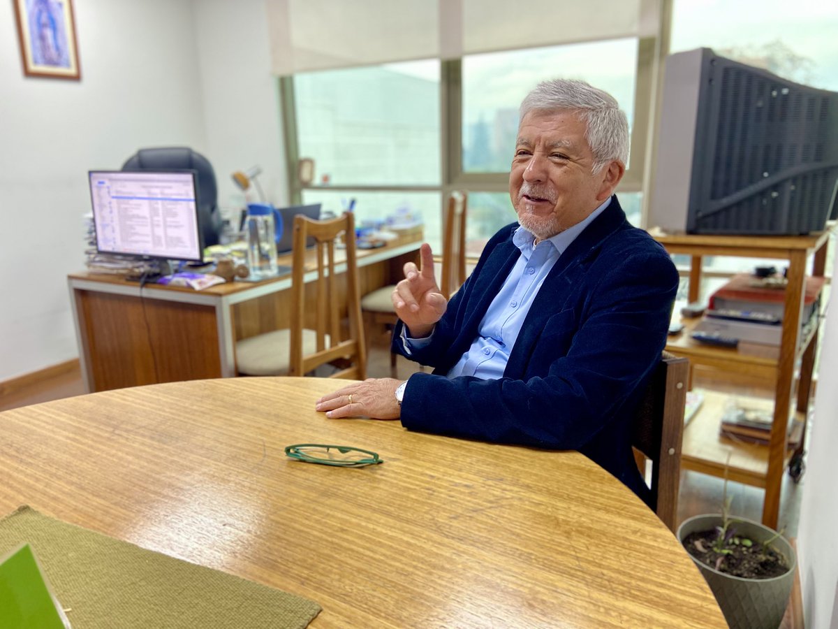 FOSIS_Maule's tweet photo. ✅ El director regional, César Muñoz Vergara, visitó en Talca y sostuvo reunión de trabajo con el director de Fundación CRATE, Jorge Brito Obreque, analizando nuevas oportunidades de colaboración conjunta para seguir apoyando a familias y emprendedores de nuestra región https://t.co/nZkUweT5Xz