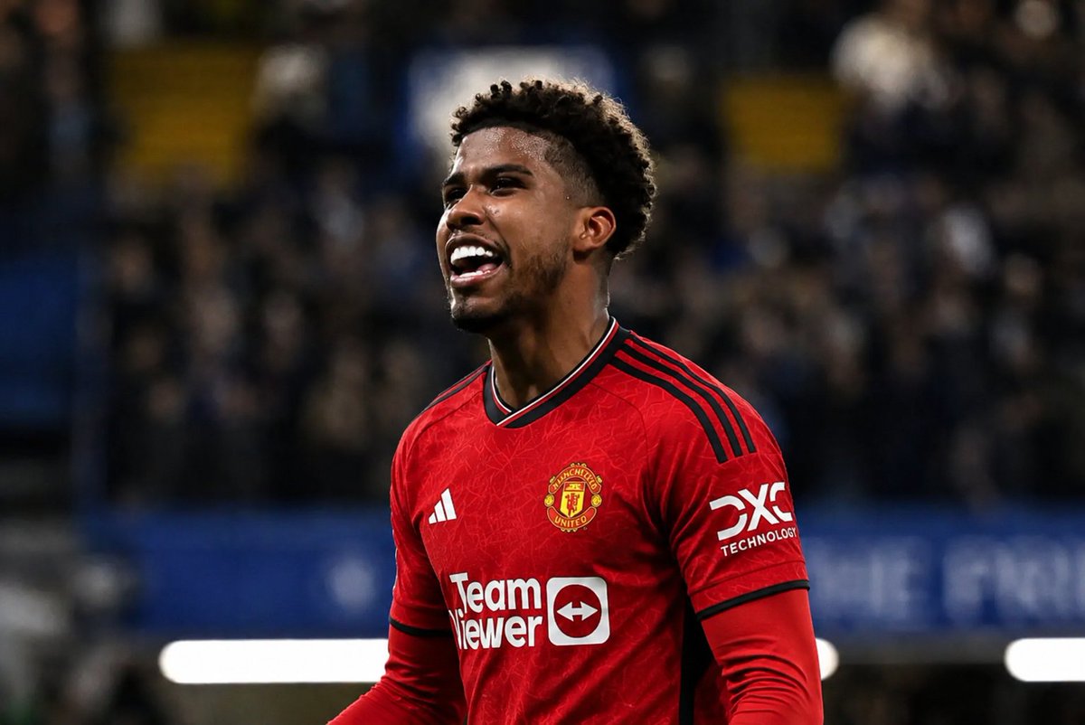 NUOReports's tweet photo. 🚨🔴 HERE WE GO! Andrey Santos to Manchester United! 

The Brazilian midfielder is set to complete his medical within the next 24 hours after United agreed a £50m deal with Chelsea, including a 10% sell-on clause.

 contract until 2031. ✍️
#MUFC #AndreySantos #Transfers #Football https://t.co/CbGZwKhHKv