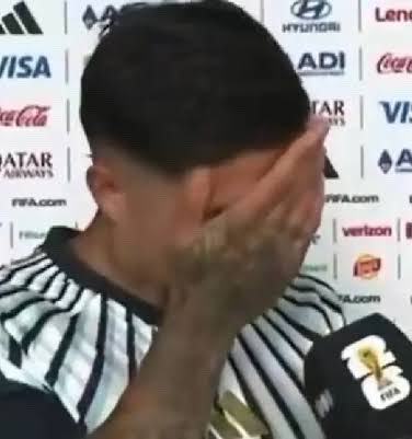 brfutboll's tweet photo. 🚨🗣️ Enzo Fernandes couldn't hold back his tears while talking about Messi:

"This is Lionel Messi's last World Cup. We will give it our all to give him this gift. We'll die for him on the pitch." https://t.co/n3IMNOspOo