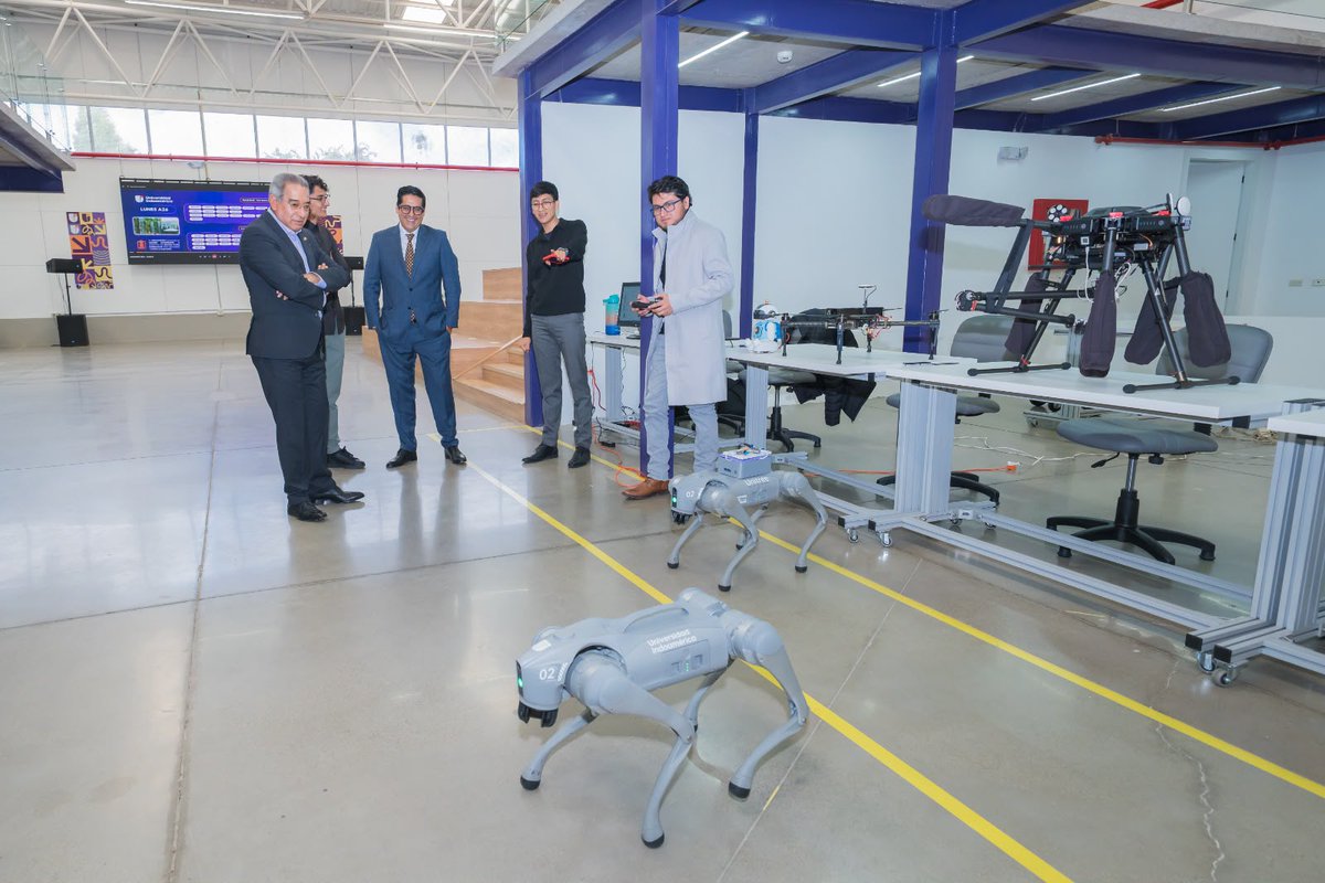 ces_ec's tweet photo. ⏩ | El Dr. Pablo Beltrán, presidente de la CPP del CES, visitó a @Uni_Indoamerica para mantener una reunión de trabajo con sus autoridades. Se abordaron temas relacionados al fortalecimiento de los programas de posgrado y los desafíos de la formación de cuarto nivel en Ecuador. https://t.co/liGsm2Mdo8