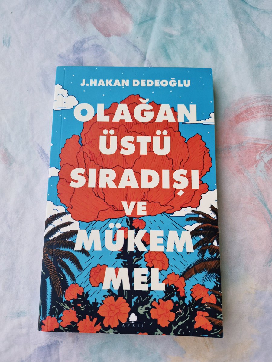 bookssparkle's tweet photo. Bu yıl tanıdığım ve çok sevdiğim 4 yerli yazar ve kitaplar☕ https://t.co/ryk7u3di6B