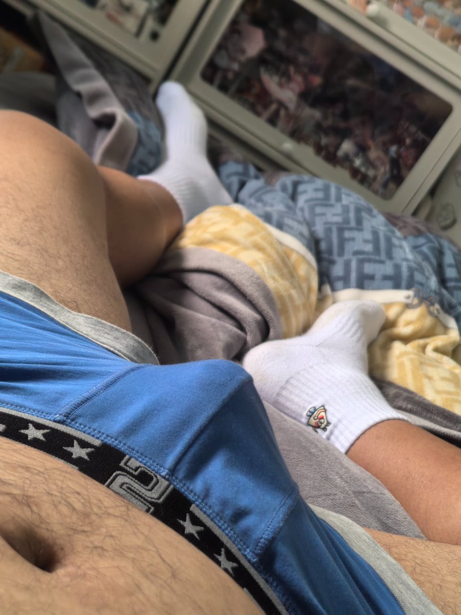 Luxurt1's tweet photo. 虽然在推上扩列听起来很离谱 但是有想扩列的吗hhhhh上海的最好，可以约着出去玩 https://t.co/SbazWpeXjJ
