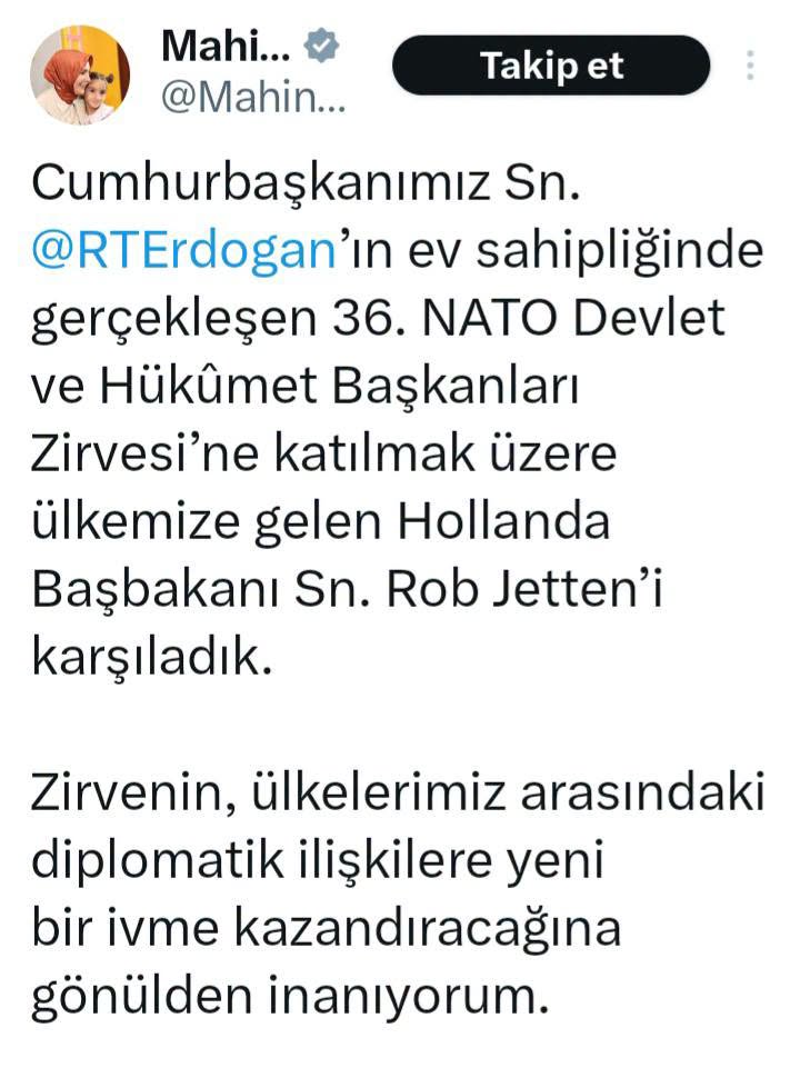 yaarenler's tweet photo. BAŞKA BAKAN MI YOKTU📷
#Tescilli gay #Cinsî_Sapık Hollanda başbakanını karşılamak için aile bakanını görevlendirilmek asla tesadüf olamaz..
Bu durumdan mutluluklar duyan #Aile_bakanı kendisine bu görevi verenin Erdoğan olduğunu da #gururla_ifade etmekten de imtina etmiyor..
Belki koyunlaşmış #ahmaklar algılayamaz, #idrak_edemez ama bunu gören görüyor, bu düpedüz subliminal bir mesajdır..
Cahiller sürüsü şunu soramaz zira, başka bakan mı yoktu kabine de ki aile bakanına aile düşmanı #LGBT başbakanını karşılama #görevi veriliyor..
Billahi #tesadüf_değil..📷