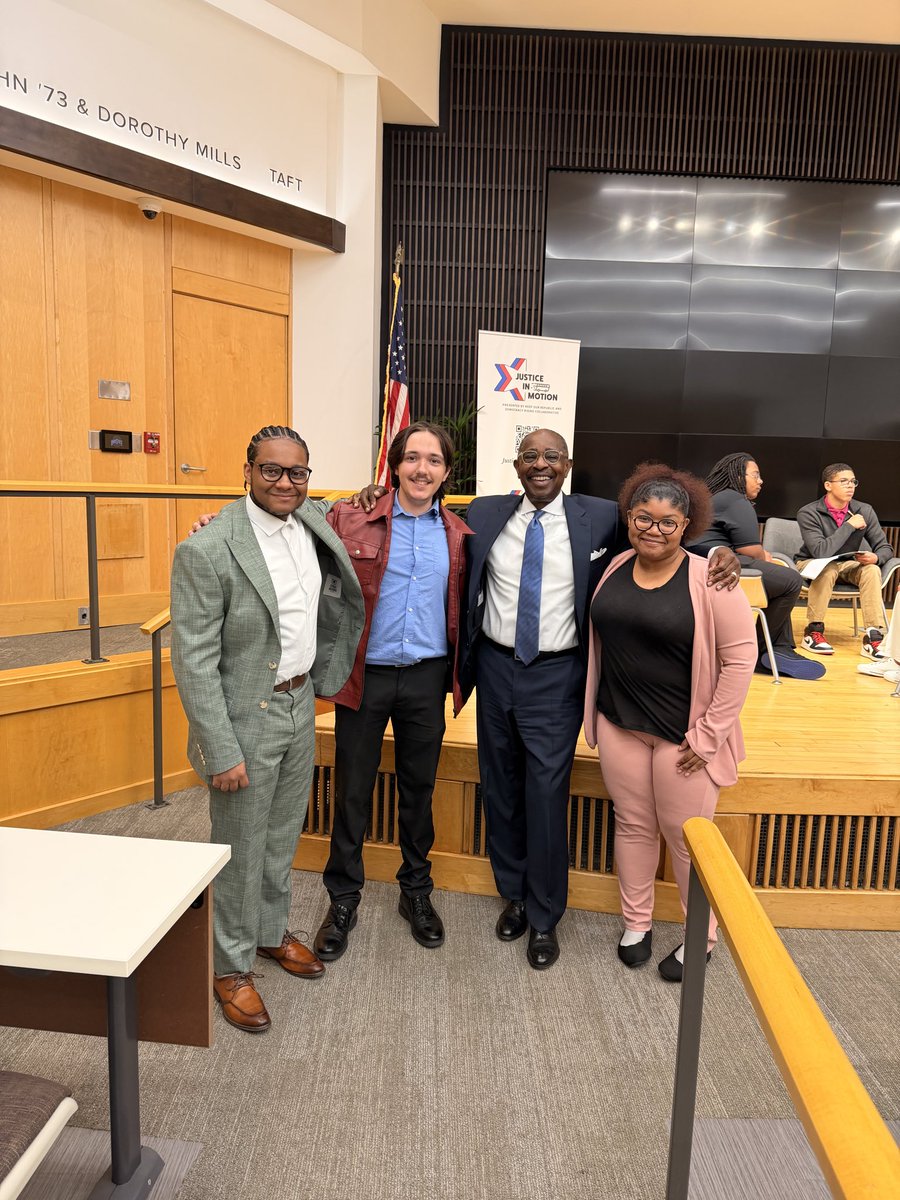 keep_republic's tweet photo. Justice in Motion next stop: bringing together judges and high school students at @OhioStateLaw Law and Leadership Institute, speaking with kids about the importance that the judiciary and law plays in their lives and future careers.  #JusticeInMotion #RuleofLaw #Democracy https://t.co/lSKtBywvBe