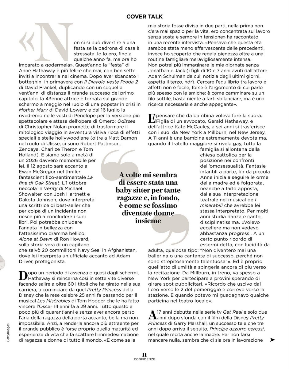 annehathawaybr's tweet photo. Anne Hathaway apareceu na edição de junho da revista italiana Confidenze Magazine. 🤍 https://t.co/1yNzxNq057