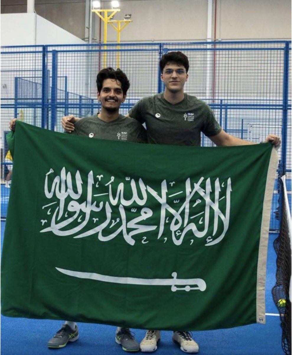 Susfchannel's tweet photo. @uqu_edu @_KSU @Saudipadel_sa فاز فريق الرجال المكون من علي البريه ونواف السويدان على فريق مولدوفا بشوطين دون مقابل
( 6-1) ( 6-4 )
@_KSU 
@KFUniversity 
@Saudipadel_sa https://t.co/3QNansatFP