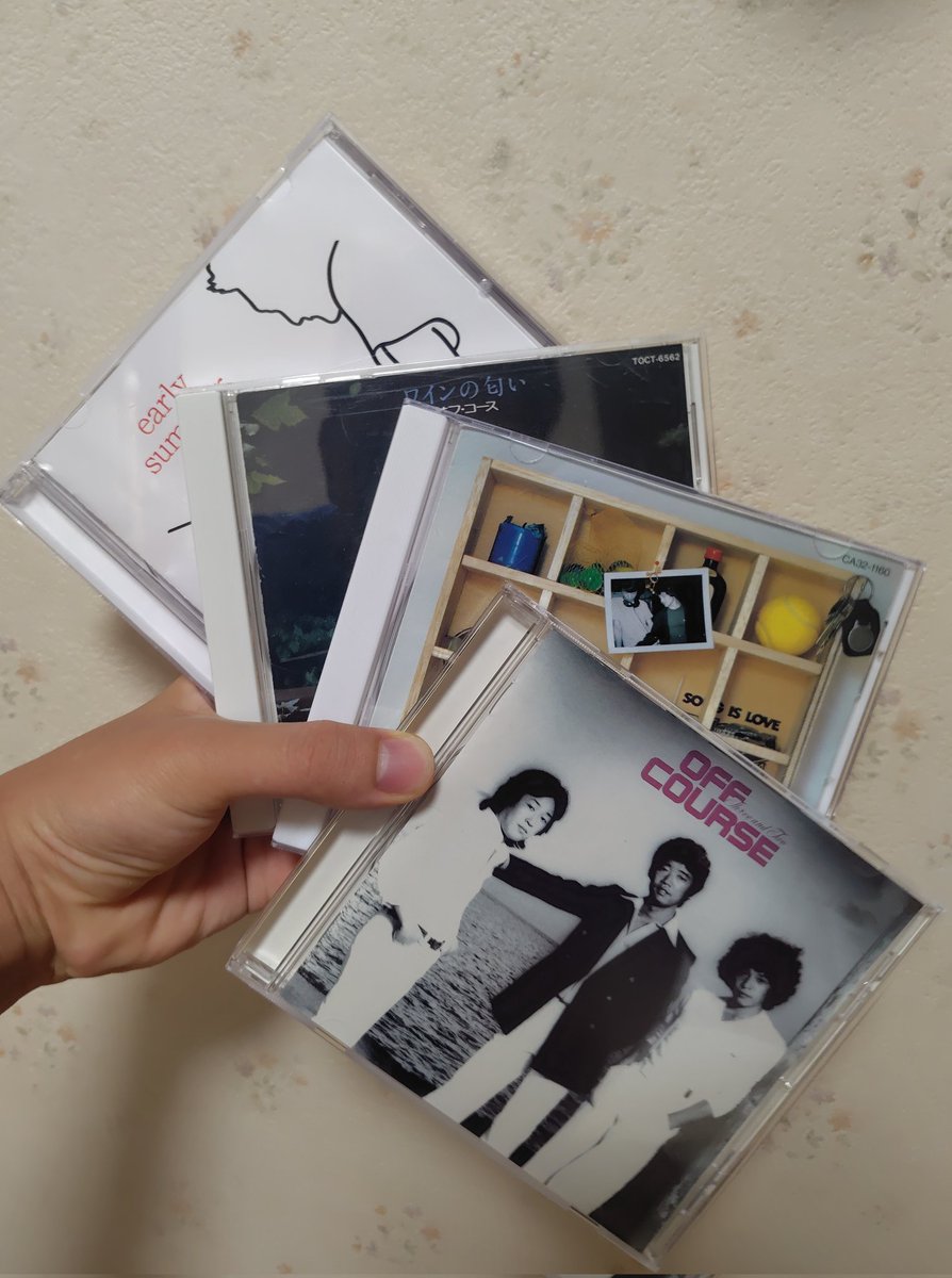 fsfuoreco's tweet photo. 最近の散財。CDええな https://t.co/VEmcXCxtWo