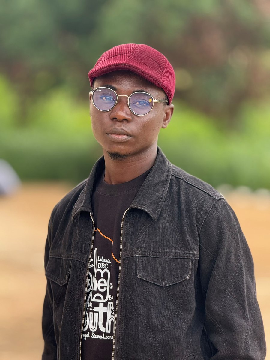 MrEmbellish's tweet photo. Am about to be congratulated 💯
Nothing is holding it back 🙅🏾 https://t.co/JIwVZSg4Lx