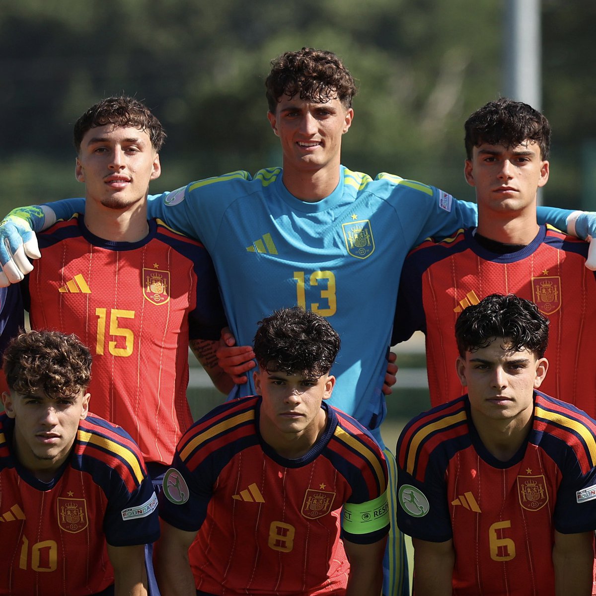 RBetisCantera's tweet photo. ¡Manu González y José Antonio Morante estarán en la final del Europeo sub-19 con la @SEFutbol tras la victoria sobre Croacia (3-0) en semifinales! 🇪🇸👏

¡A por el título! 🏆⚽️

#CanteraBetis https://t.co/wIIjZYKez4