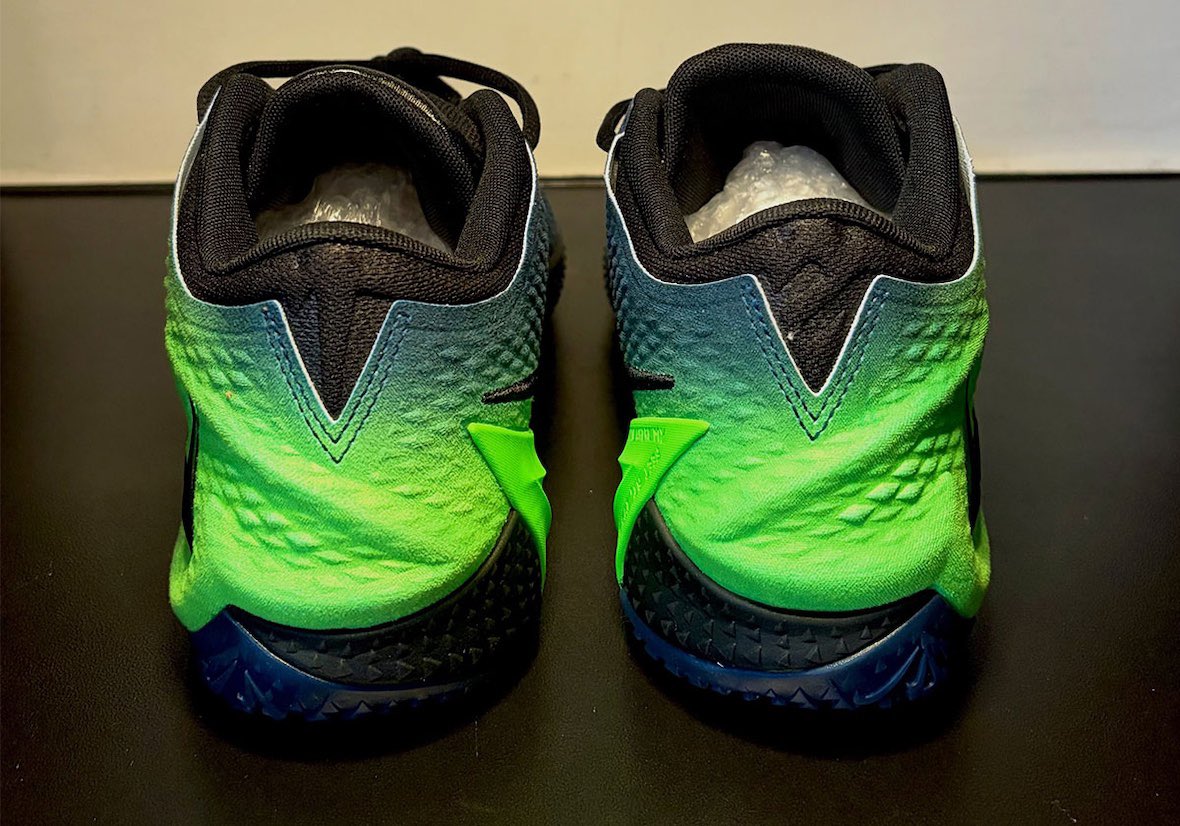 SBDetroit's tweet photo. DETAILED LOOK: Nike Ja 4 “Nightmare” 🌙

MORE INFO:  https://t.co/Ji21CLwPRR https://t.co/s0gGbBlZmn