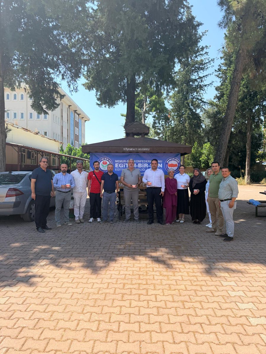 EbsAntalya1's tweet photo. Birlik ve beraberliğin, kardeşliğin simgesi Aşure Günü münasebetiyle üyelerimiz için hazırladığımız aşureleri beş merkez ilçemizdeki eğitim çalışanlarımıza dağıtıp, sevgimizi paylaştık. #aşure https://t.co/BfVFtZBh7p