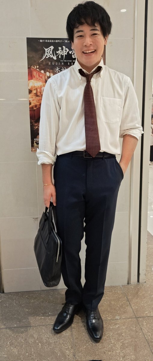 katchanakubi's tweet photo. 7/8『風神雷神』【特別盤】
発売記念キャンペーン&amp;ミニライブ
　　💙エルミこうのす💙

12時の部は少し遅れて🥲
でも間に合ってｾｰﾌ！！
サラリーマンスーツ🕴️でした
15時はマスタードスーツ🕴️🧡
アイアーン📣
　
#木村徹二
#風神雷神
#祭りの宵coupling
#中仙道coupling https://t.co/Nl80P4Mjwd