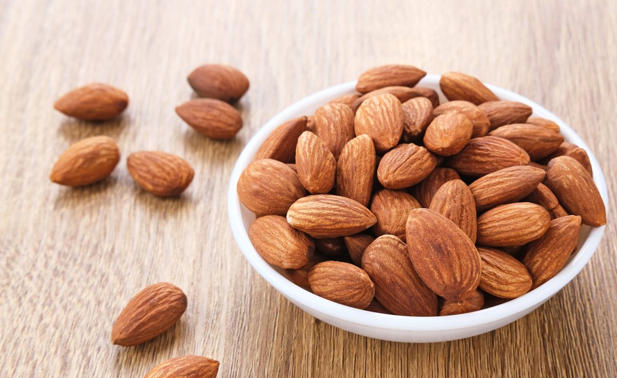 MacSMdotOrg's tweet photo. The EU’s new tariff framework creates a 500,000 metric ton quota for US tree nuts, including macadamia nuts, with review expected by June 30, 2029. #eu #macadamia #tariffs #treenuts
Link in Bio
Image from Source Article https://t.co/CjmsMzPfVt