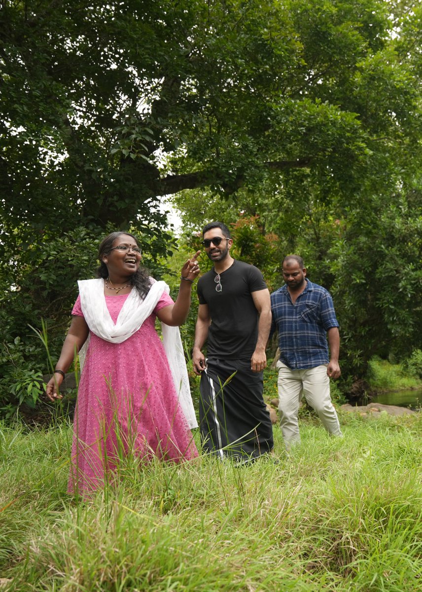 UnamPillai's tweet photo. ICYMI: on Wayanad and its tribal communities. Their languages, music, politics, and culture as well as the loss of their traditions, physical spaces, and identity. Bindu Irulam and Manikuttan Paniyan are truly remarkable. Watch:
https://t.co/c7cniqM90x https://t.co/vKv7qssgUe