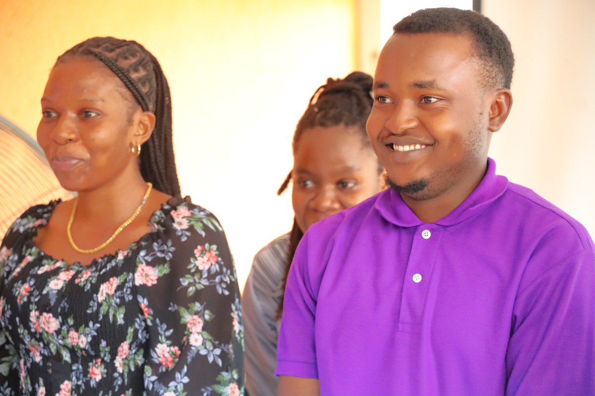 AfriYANTanzania's tweet photo. Last week, participants in Ujasiriamali Kidijitali Training, continued strengthening their digital skills by learning how to use platforms such as Google Forms, Zoom, and Google Meet to conduct market research, collect customer feedback, and better understand their target market https://t.co/3UTRb6glp4