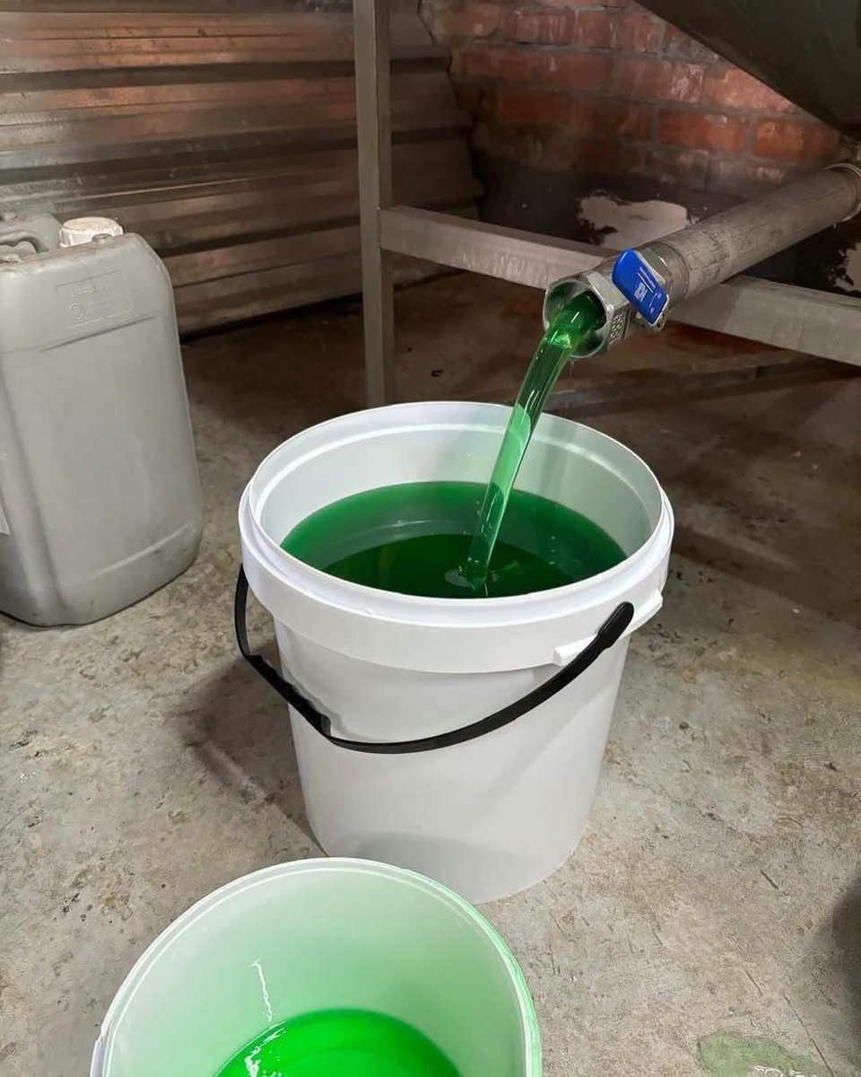 KatlegoMaseng1's tweet photo. Meet Thabo Khateane from Botshabelo, Free State.

A postgraduate in Education, Thabo began his career as a Business Studies teacher. But while teaching others about entrepreneurship, he was quietly building his own dream.

In 2019, he used savings from his teaching salary to buy detergent manufacturing equipment and launched IClean Dishwashing Liquid.

By 2022, he made the bold decision to resign from his teaching job and pursue the business full-time.

Today, IClean has grown into a large manufacturing factory producing a range of household cleaning products while creating employment opportunities for many young South Africans.

Let’s celebrate and support local manufacturers! 🚀