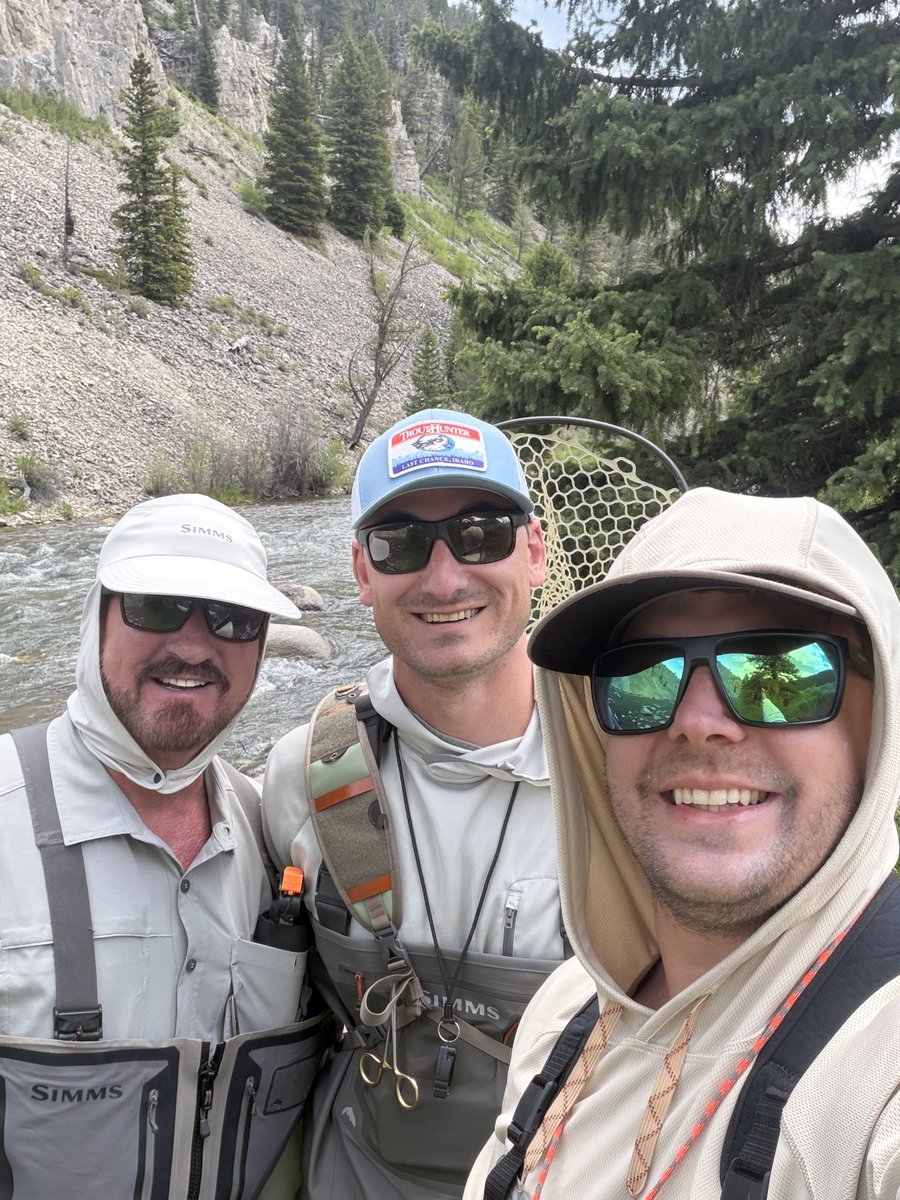 BabeLaufenberg's tweet photo. Thoreau said “most men fish all their lives and never realize it’s not the fish they’re after.” I like to spend my money on memories, not things. Made some good memories with my Joe Willie and our friend Matt. And they like me spending my money on their memories, too😜 https://t.co/HrbL1uJmoK