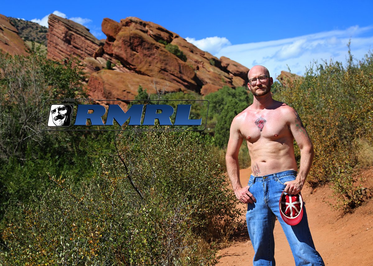 realmenreallife's tweet photo. Hiking with Keith at Red Rocks was incredibly hot! More pictures on realmenreallife dot com. 🔥🌞💦 https://t.co/RtDMv4KYd9