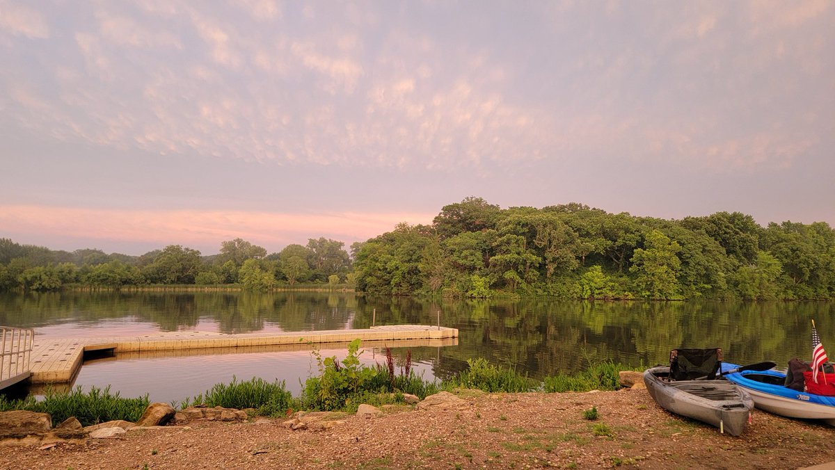 supbreak20's tweet photo. Lake photo https://t.co/wUGfhys01E