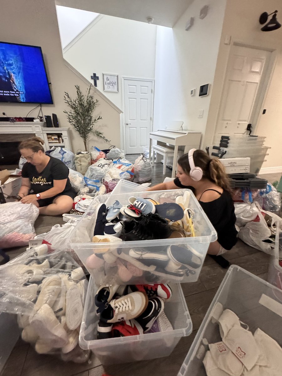 Britt__Jan's tweet photo. Sorting clothes for Saturday’s Back to School Extravaganza with @UCF_Football! 🚌 Splish Splash Summer Bash! 😎 https://t.co/JuBLsbMvHJ