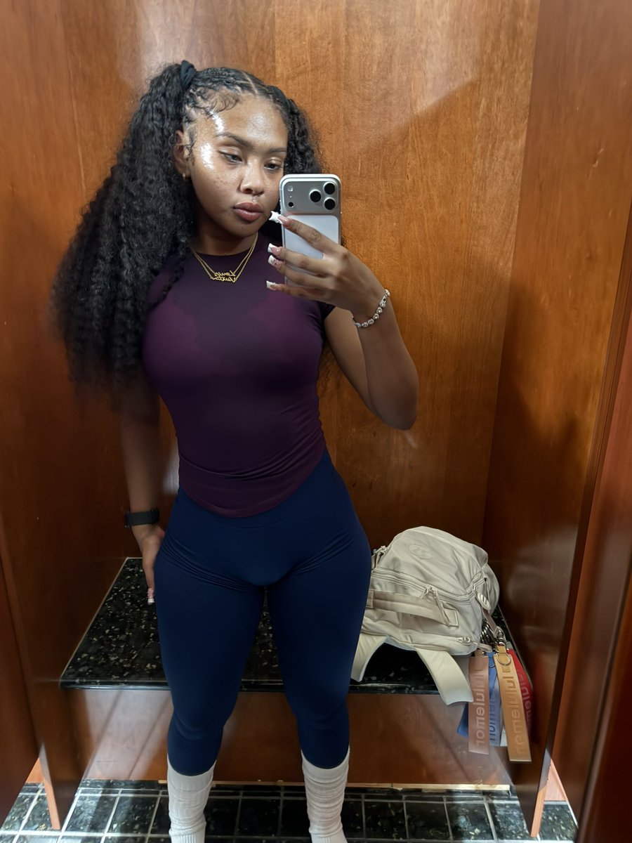 aylatheegoddess's tweet photo. Gym bod 4U🧁 https://t.co/3ppdw9mnhA