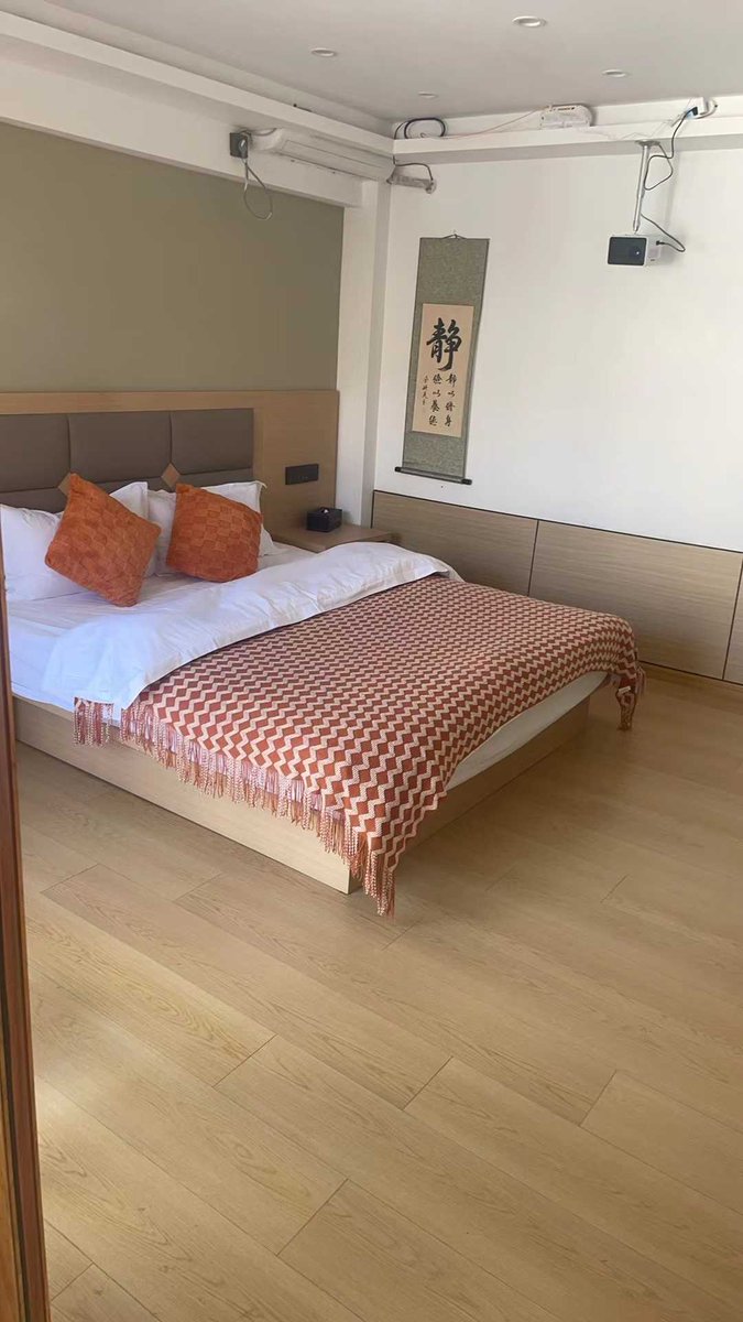 aiwamanu's tweet photo. Struggling with sleep u0026 focus Try this small shift: Hit the bed 15 mins earlier, put your phone on charge outside the bedroom, and you’ll notice less grogginess by morning. Small steps = big wins for daily energy! https://t.co/sDQNCgywkW