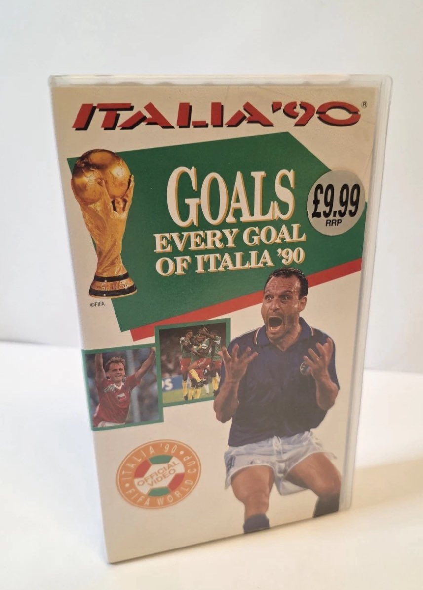 stusfootyflash's tweet photo. The video I watched more than any other as a kid. https://t.co/OQ2oVGEeGc