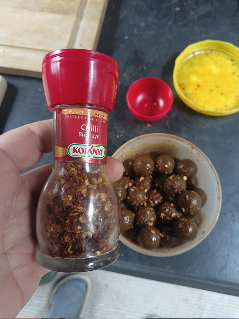 RybarskyC's tweet photo. Už jste zkoušeli vytunit boilies chilli vločkami? https://t.co/aM30N0gtcb