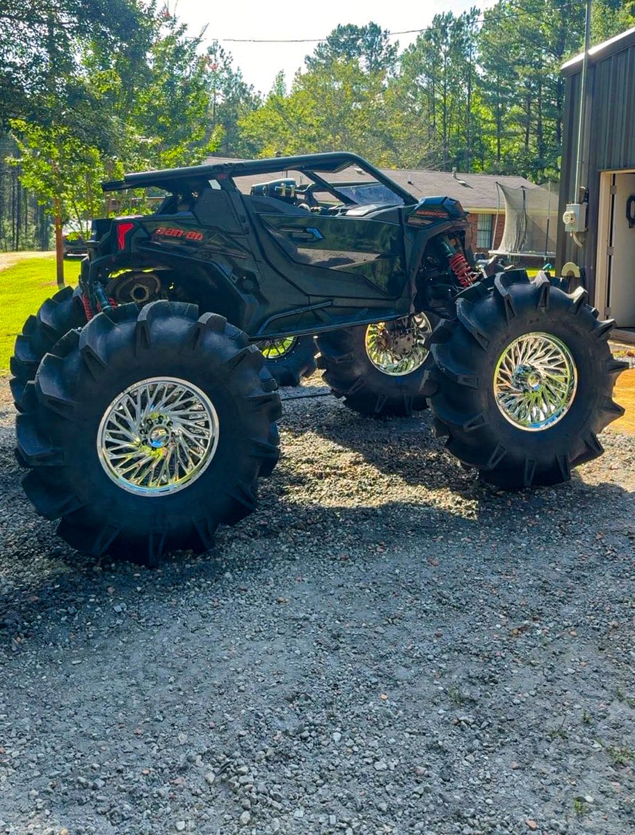 superatvtweet's tweet photo. Caden Sanders @CanAm  #MaverickSport just looks insane! This thing is a true mud monster, complete with a #SuperATV 8-inch Dual Idler GDP portal gear lift. Who can guess the tire size? 🤔⚙️ #GearDrivenPerformance #LetsRide https://t.co/V1SmiFdvoF