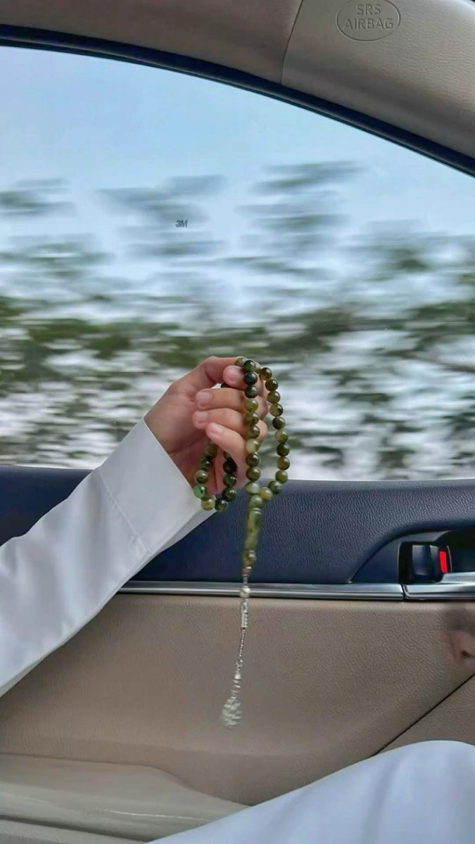 sl_m001's tweet photo. - لكل مقام مقال : 

لا شفت الكلام يضيع من كثرة الاشوار 
حفظت الكـلام اللي بصـدري ولا قلته

- https://t.co/8acmurrTiU