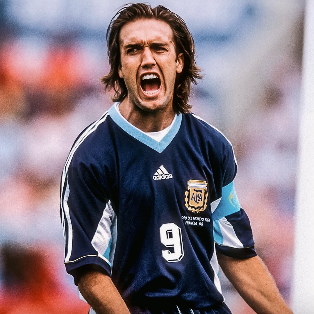 90sfootball's tweet photo. Gabriel Batistuta 🇦🇷 https://t.co/RLgo6OnDNa