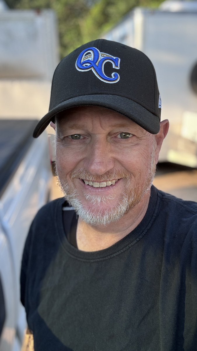 wisedrjr's tweet photo. Today’s “Whatever Wednesday” is a #39Thirty from @QCRiverBandits featuring a Royals inspired “QC” logo.
#HOTDTheMayor
#365DaysOfHats #Day189 #DHCSportsShow https://t.co/hGiKhlYoi9