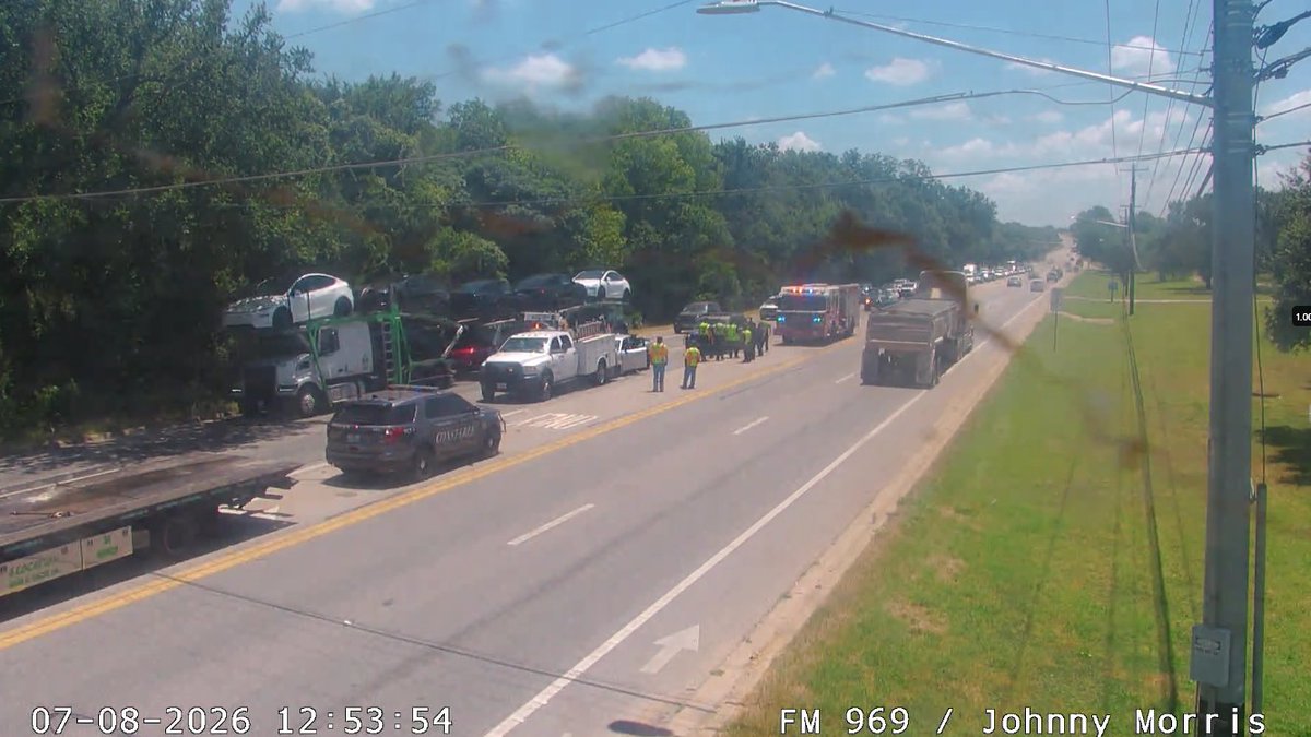 austinmobility's tweet photo. A crash at FM 969 &amp; Johnny Morris has two westbound lanes blocked on FM 969. Proceed with caution. #ATXTraffic https://t.co/BLiuysPd82