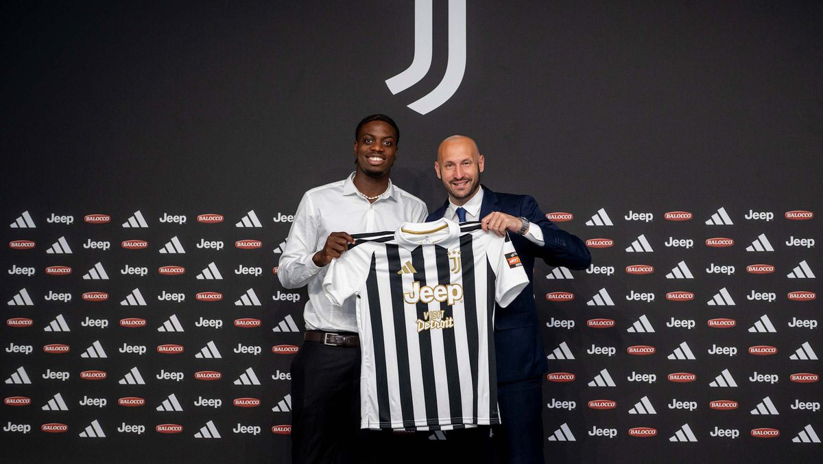 _cibi99_'s tweet photo. ✅⚪️⚫️ Ora è anche ufficiale: Daniel #Okolo è un nuovo calciatore della #Juventus #NextGen. https://t.co/hPX7WuPyz9