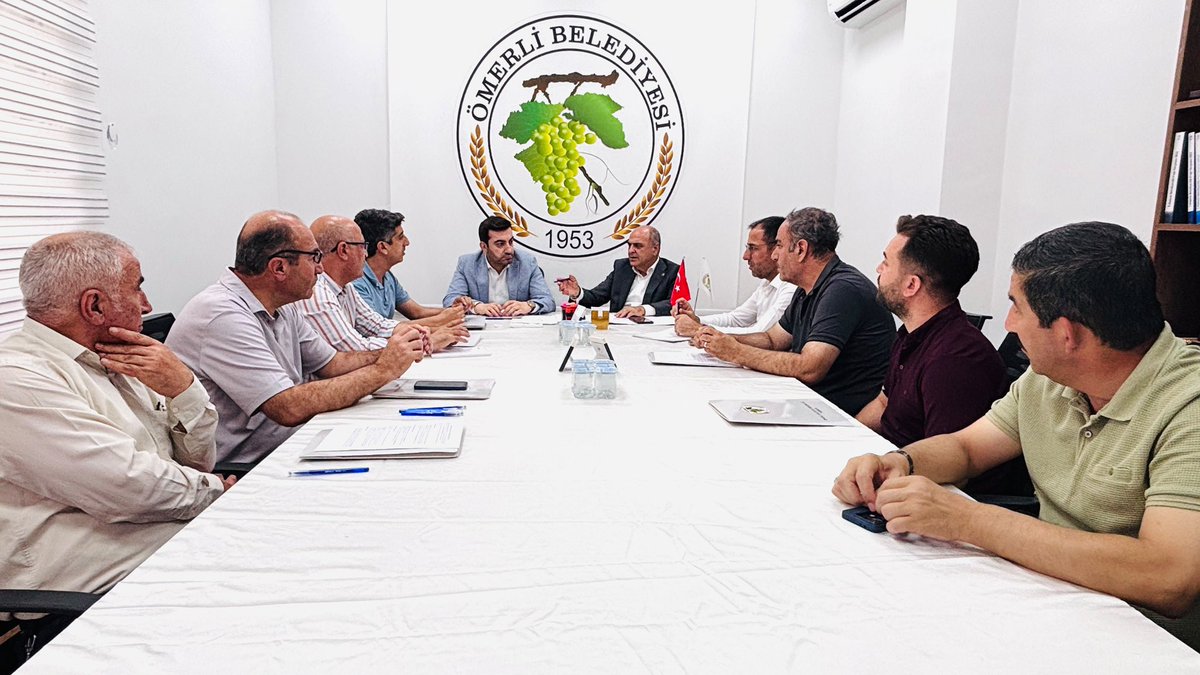 OmerliBelediye's tweet photo. TKDK Mardin İl Koordinatörü Sayın Erdal Çelik ve beraberindeki heyet, Belediye Başkanımız Sayın Hüsamettin Altındağ ile bir araya geldi. https://t.co/NTbY3YJg7D