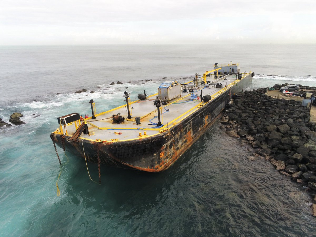 NOAACleanCoasts's tweet photo. When a 65-foot fuel barge ran aground near a historic Puerto Rico fortress this spring, OR&amp;R provided spill behavior guidance, coordinated weather forecasts, and provided best practices to safeguard local wildlife and benthic habitats. Read the recap: https://t.co/ZR9m3CIWOV https://t.co/SbybEOuTcl