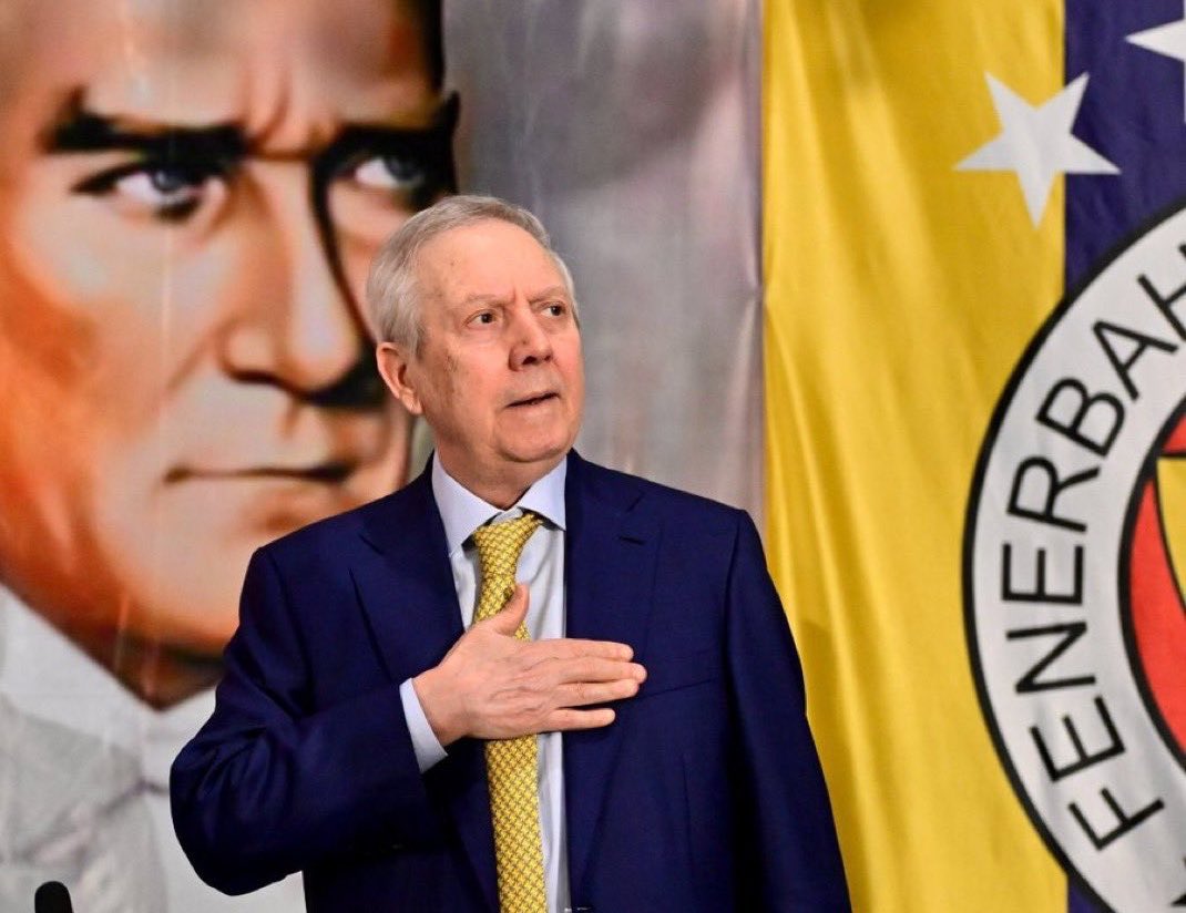 GlarungYedek's tweet photo. Taraftarı üzmedin, tarihin en büyük fırsatı bu kez ellerimizin arasından kayıp gitmedi. 

Teşekkürler AZİZ YILDIRIM. https://t.co/jKUC2kxi4p