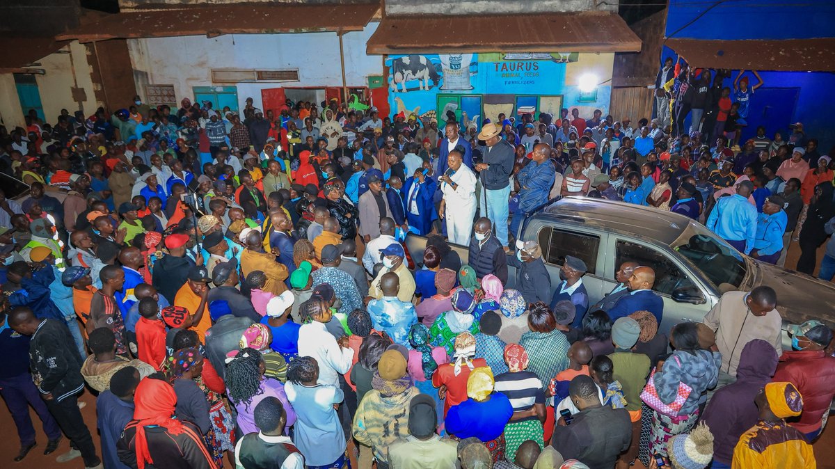 Wavinya_Ndeti's tweet photo. Concluded the Matungulu East Ward Development Tour by inspecting the ongoing grading and murraming works on the Kalala–Kanzalu Road, a key road project that will enhance connectivity, improve access to markets, schools, health facilities, and other essential services while easing the movement of people and goods and opening up greater economic opportunities for the surrounding areas.

Later, I held a public engagement at Katwanyaa Market, where I updated residents on the projects we have implemented, those currently ongoing, and those planned, while also listening to their views and priorities. We remain committed to delivering development that transforms lives.
