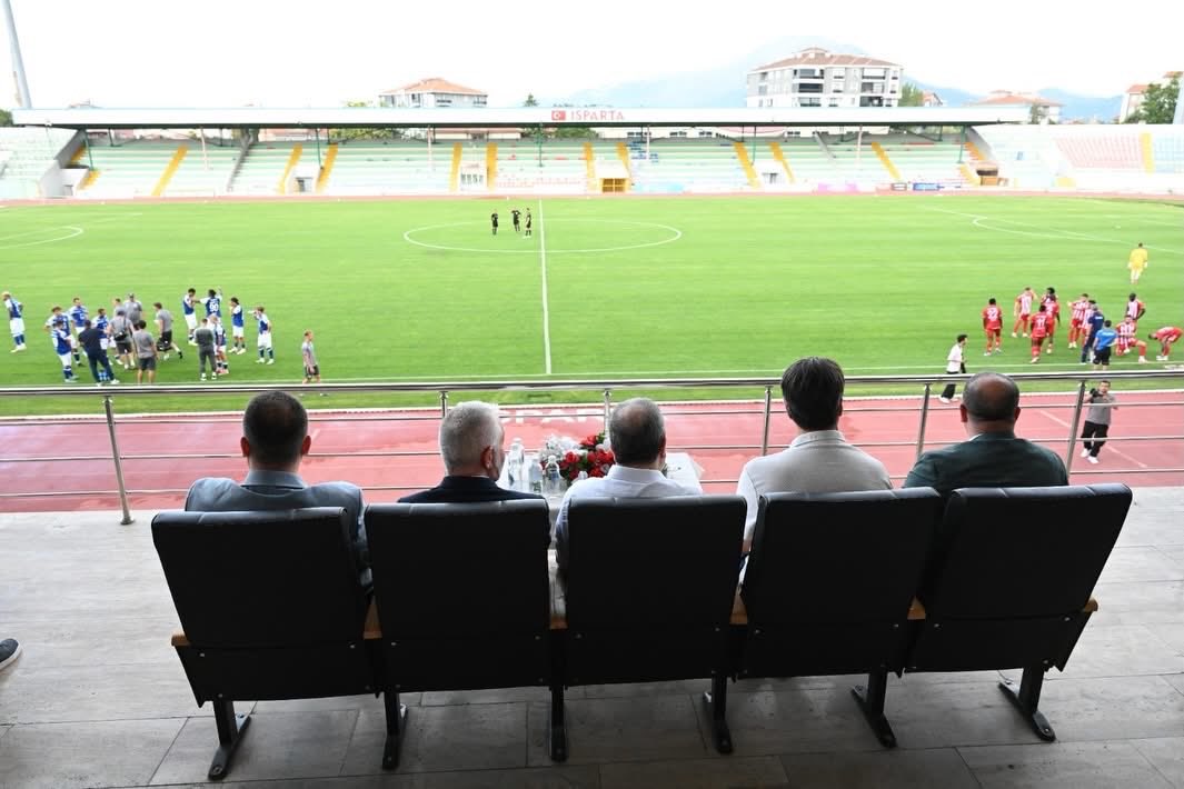 mugokgoz32's tweet photo. Rakımı, havası ve doğal güzellikleriyle #Isparta ve Isparta’mızın incisi #Davraz, futbol takımlarının kamp için gözde adresi 🏔️ https://t.co/7yo5QLxlHJ
